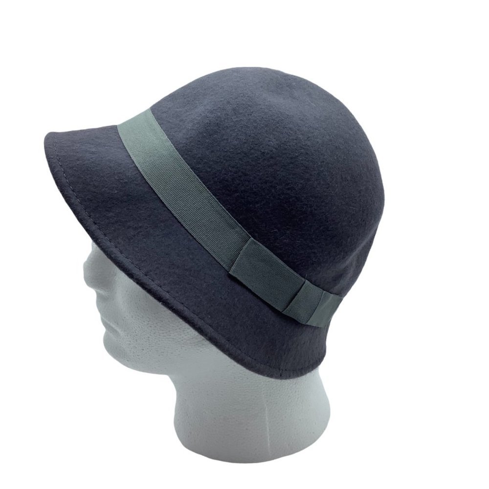 D&Y Cloche Hat 100% Wool Gray Style #ABU2877‎ Grossgrain Band One Size